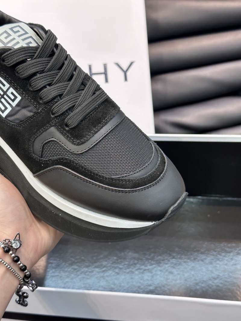 Givenchy Sneakers